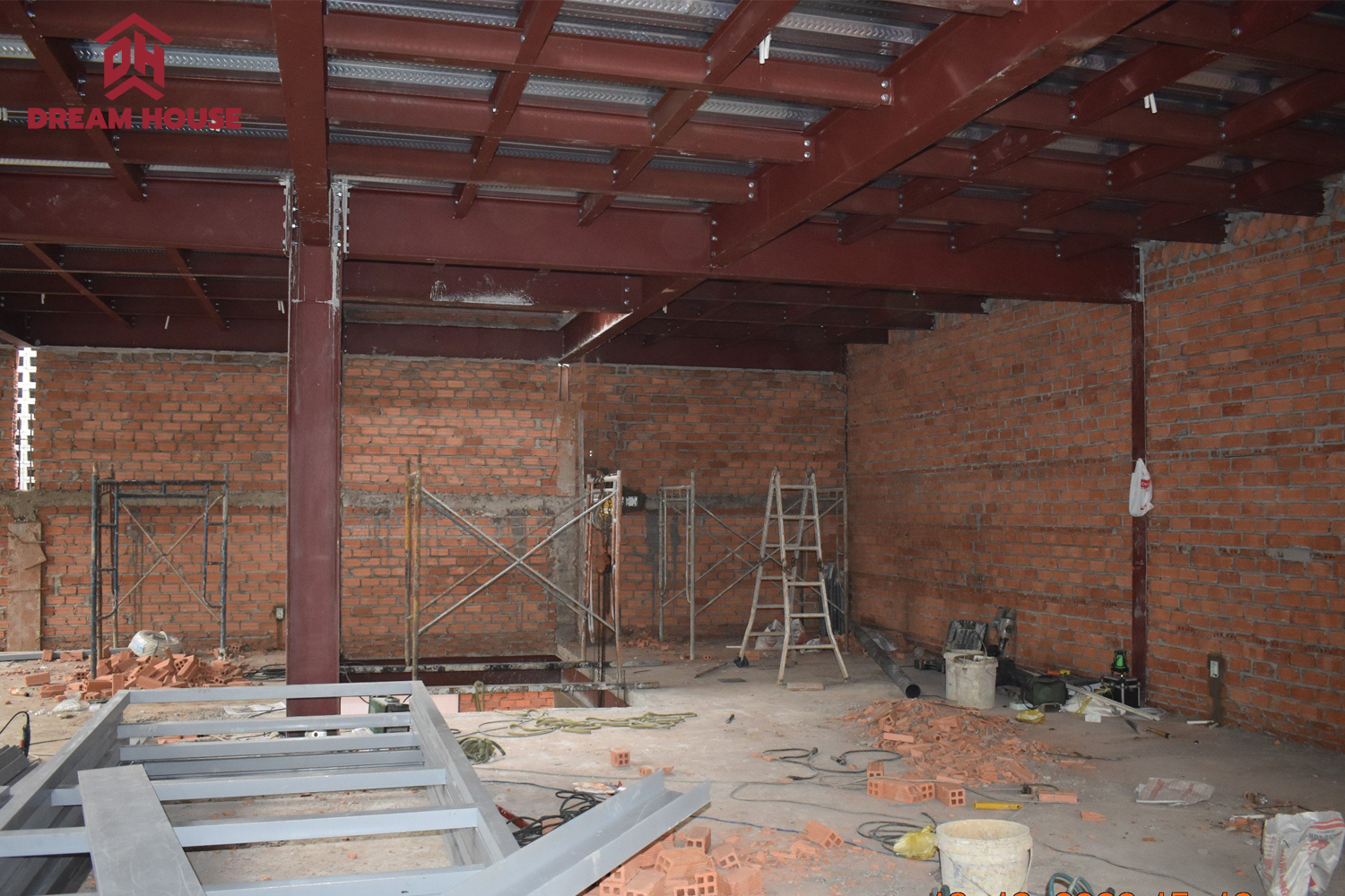 thi-congca-phe-the-coffee-house-171-pham-van-nghi-phu-myhung-q7-10.jpg
