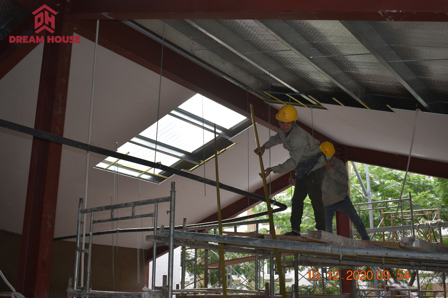 thi-congca-phe-the-coffee-house-171-pham-van-nghi-phu-myhung-q7-12.jpg